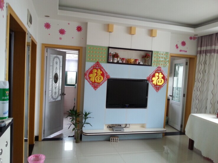 流潭公园附近精装两室一厅，两证齐全