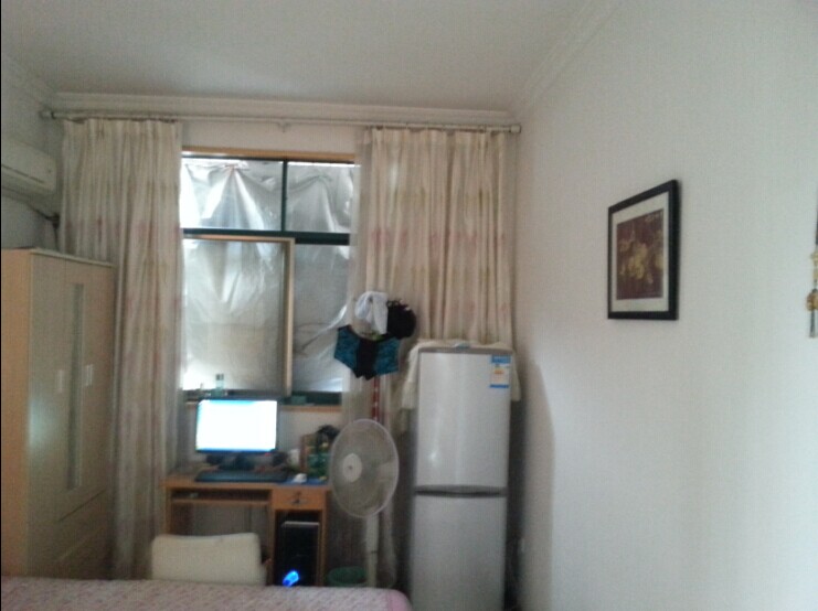 流潭公园附近精装两室一厅，两证齐全