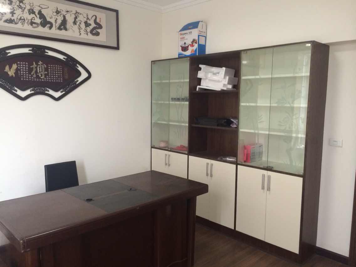 宏运名居精装电梯房148㎡出售