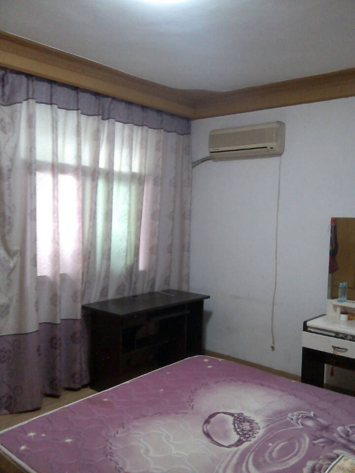 100平方三室两厅房屋出租