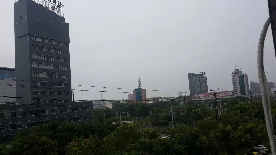 武商附近刚收回做完清洁的3房2厅诚招良民租户！