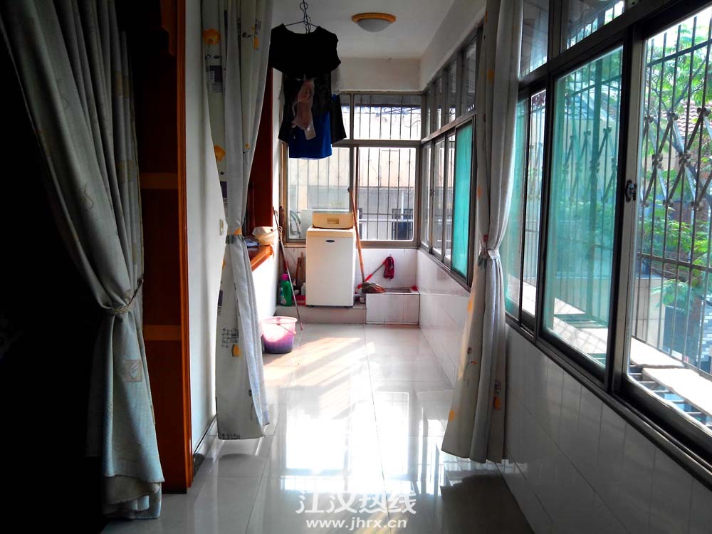 流谭公园附近3号路好房