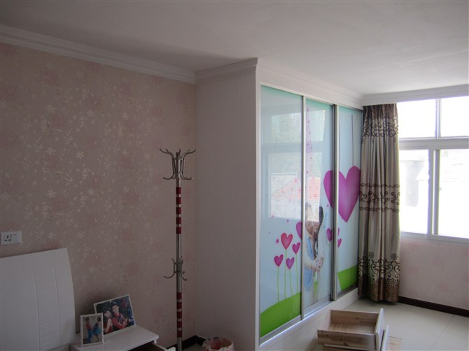 黄荆大型停车场和合国际博雅伟才幼儿园附近（带房间图片）