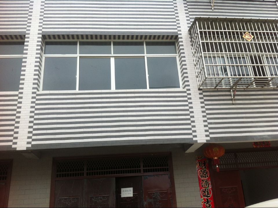 仙桃市楼河镇桃园小区三层门面房