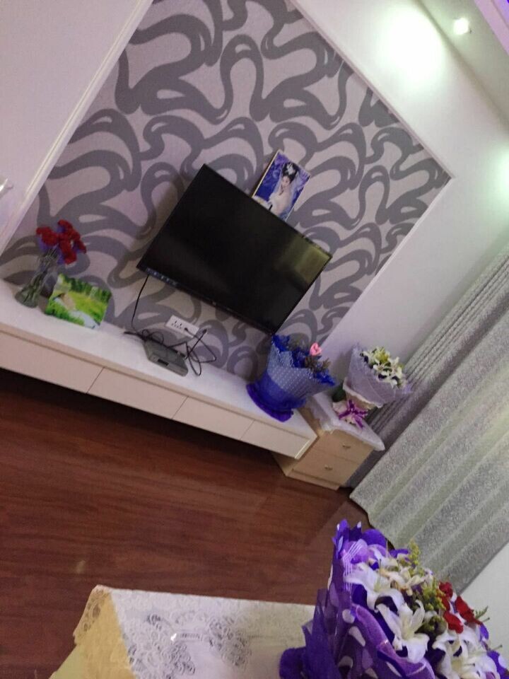  地段精装房出售