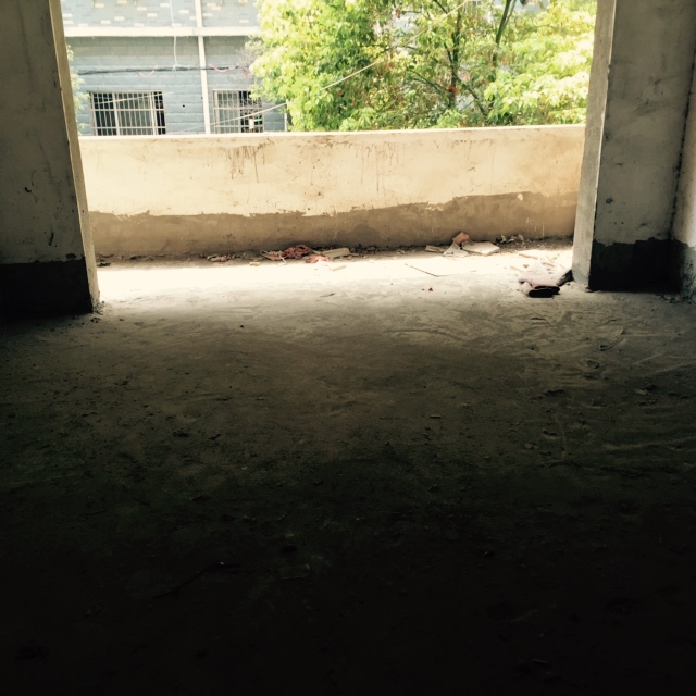 出售宏大小区毛坯房（仙桃地税局旁）