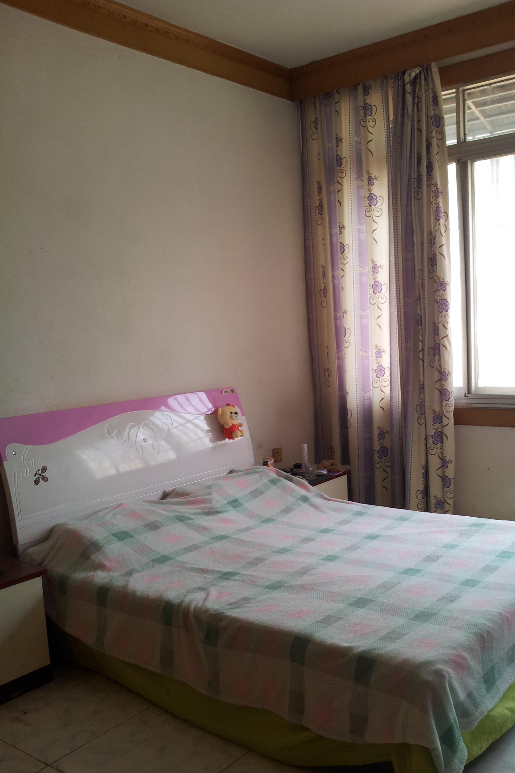 妇幼保健院对面华能小区别墅出售