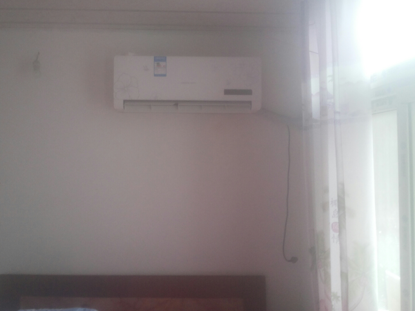 华冠酒店巷内居民第一排空调房出租