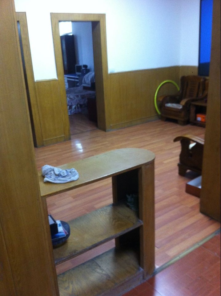 急售汉江高中 房，三室两厅一房一卫