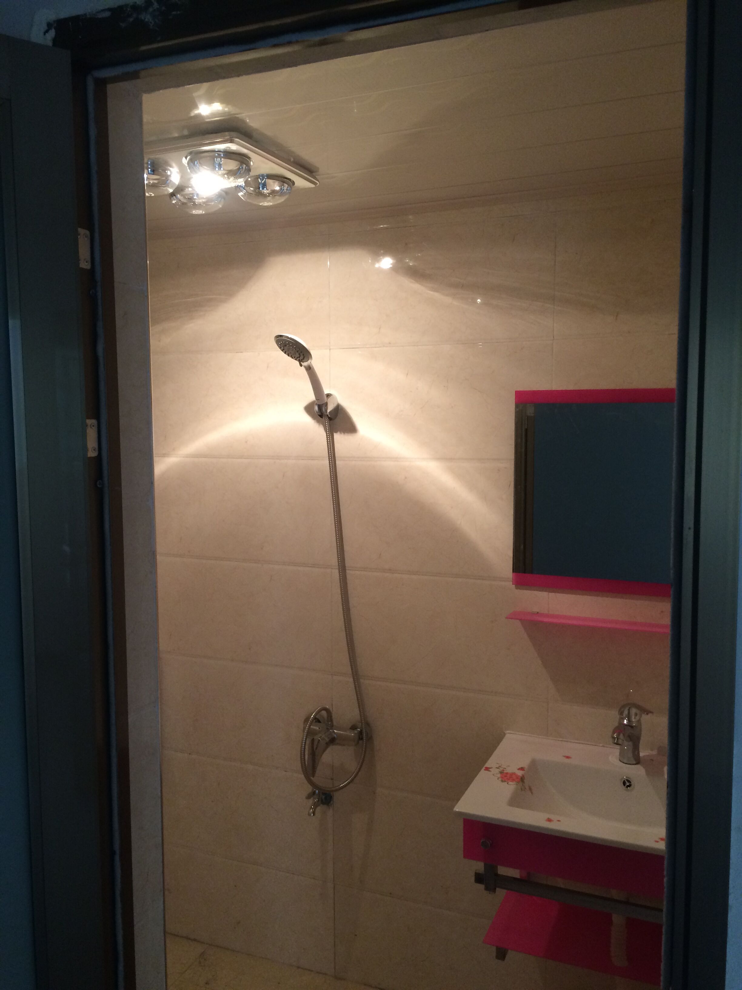 复州花园北门自建新房出租