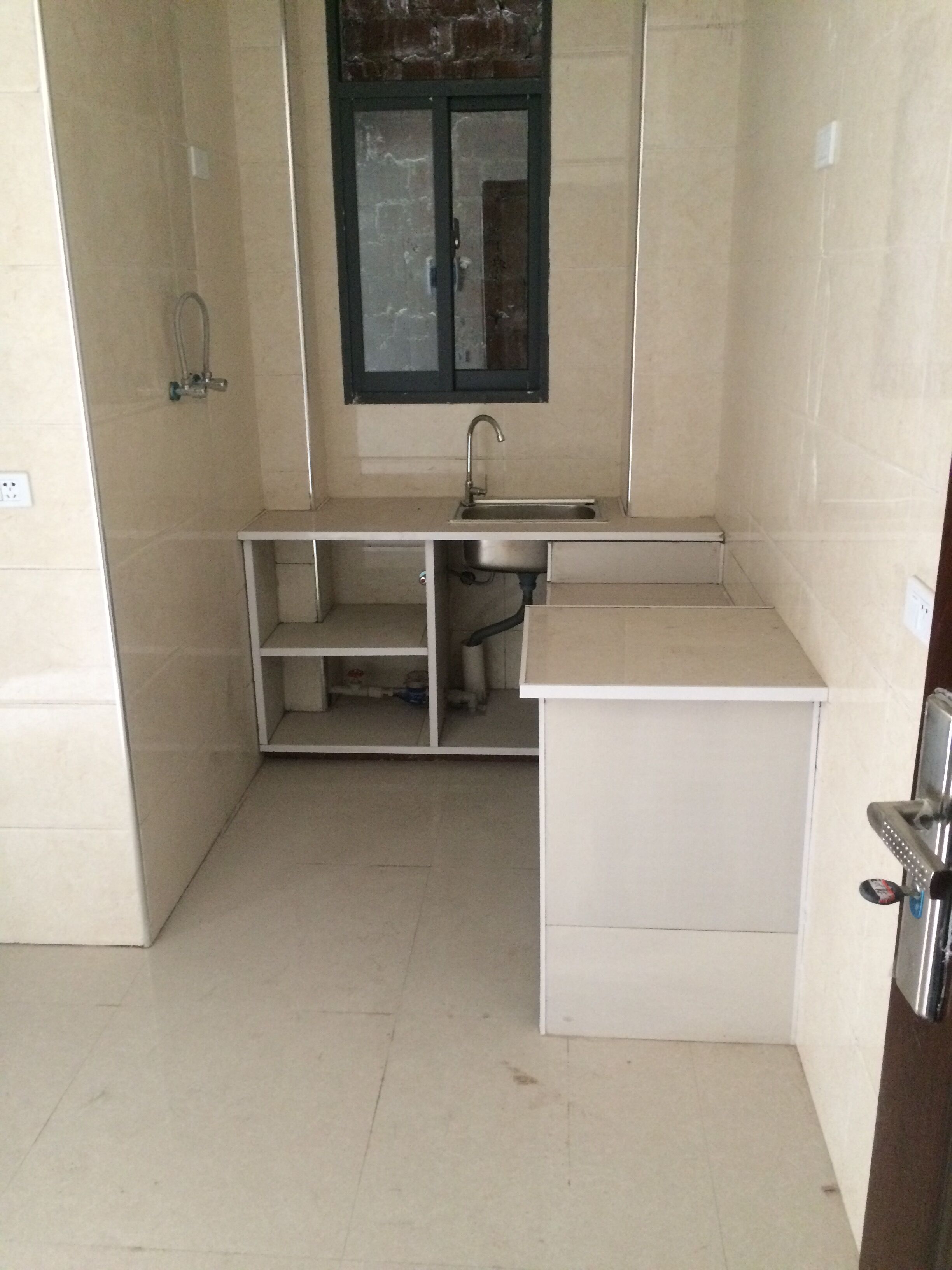 复州花园北门自建新房出租