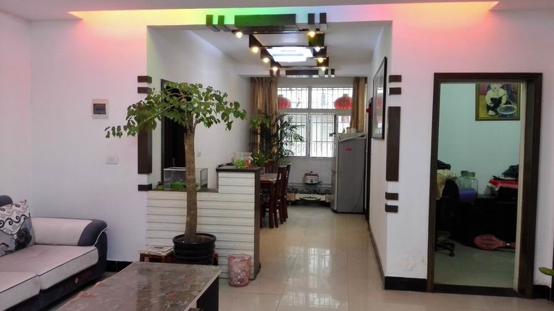 永远的市 ，一房搞定  高中——东桥桥头-东桥新居5楼！