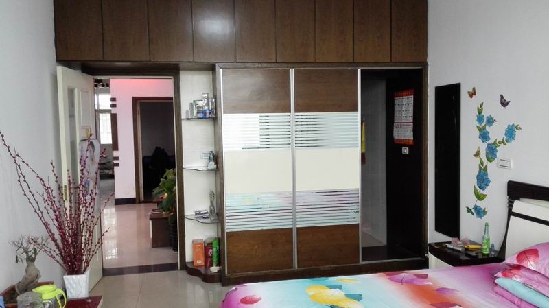 永远的市 ，一房搞定  高中——东桥桥头-东桥新居5楼！