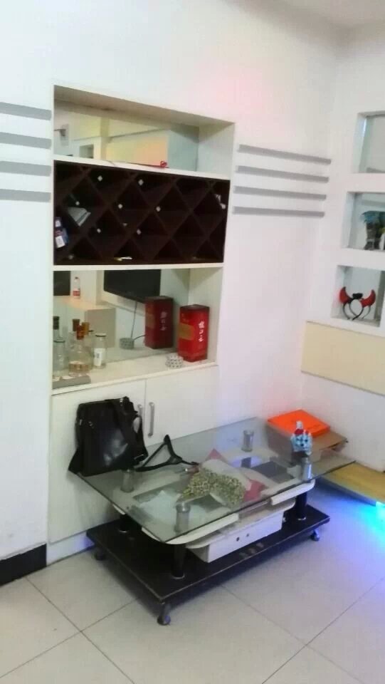 商城北门对面小区急售