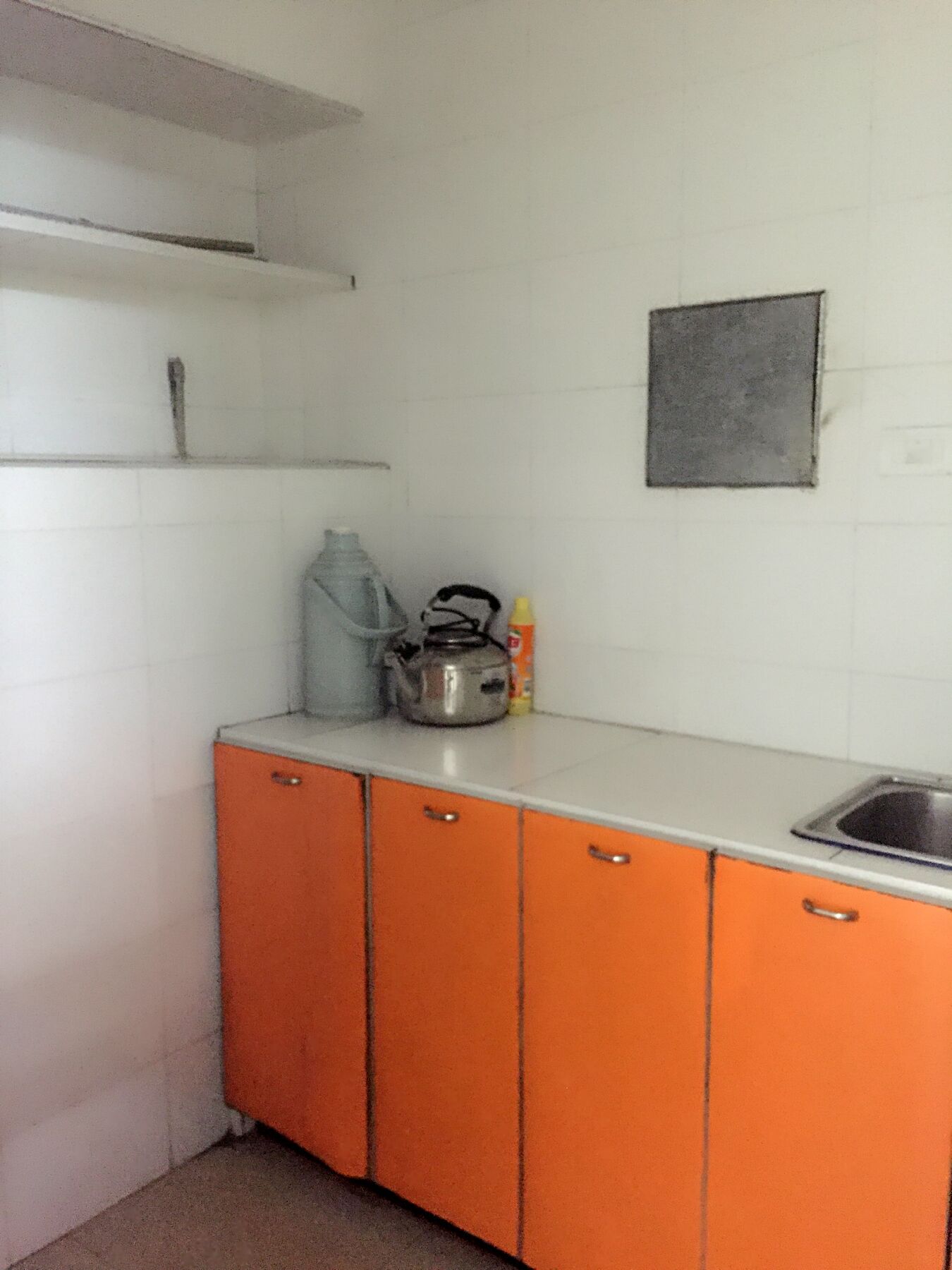 2室1厅闲置房低价出售老人民医院旁