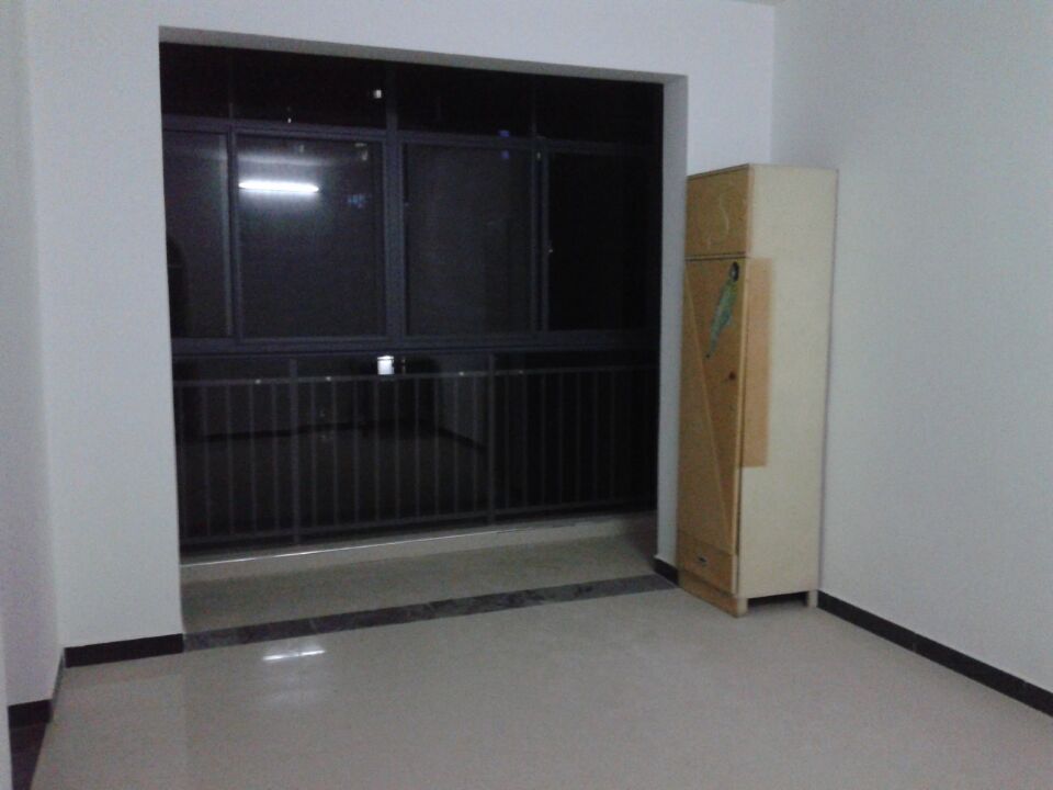 沙嘴菜市场后面（原五中后面）二室一厅，一室一厅出租