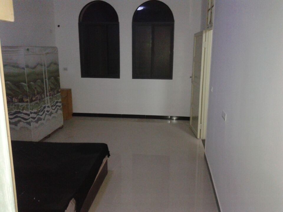 沙嘴菜市场后面（原五中后面）二室一厅，一室一厅出租