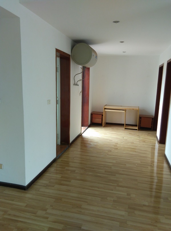 出售青青家园二期住房