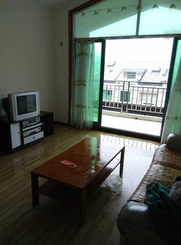 出售青青家园二期住房