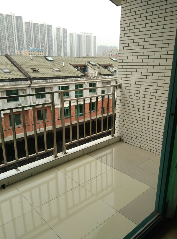 出售青青家园二期住房