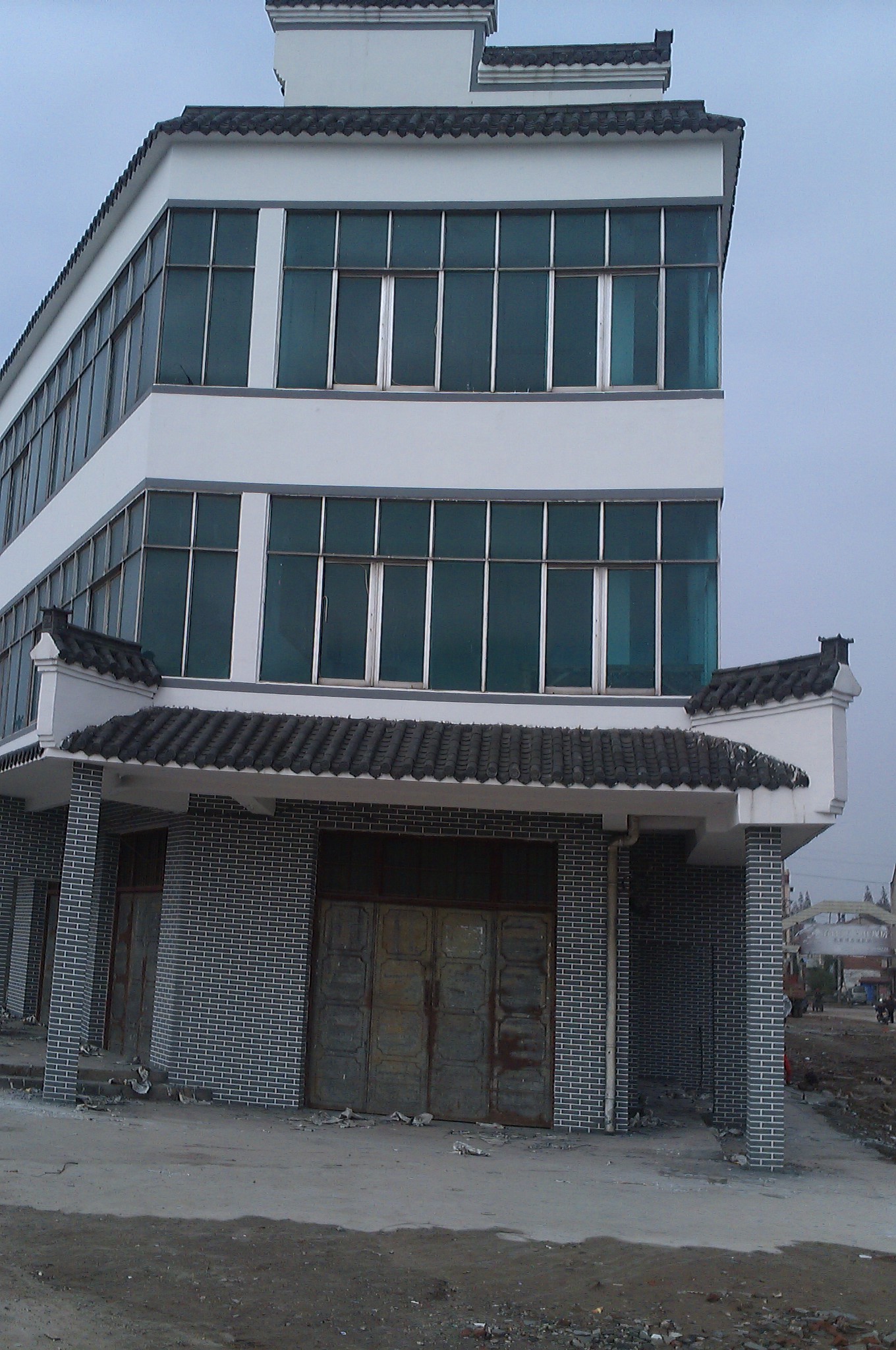 临街旺铺低价整体急售两证齐全