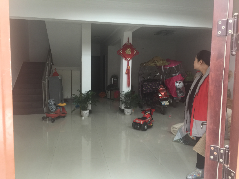 沿江大道油榨湾社区快活林小区自建私房（5层高）