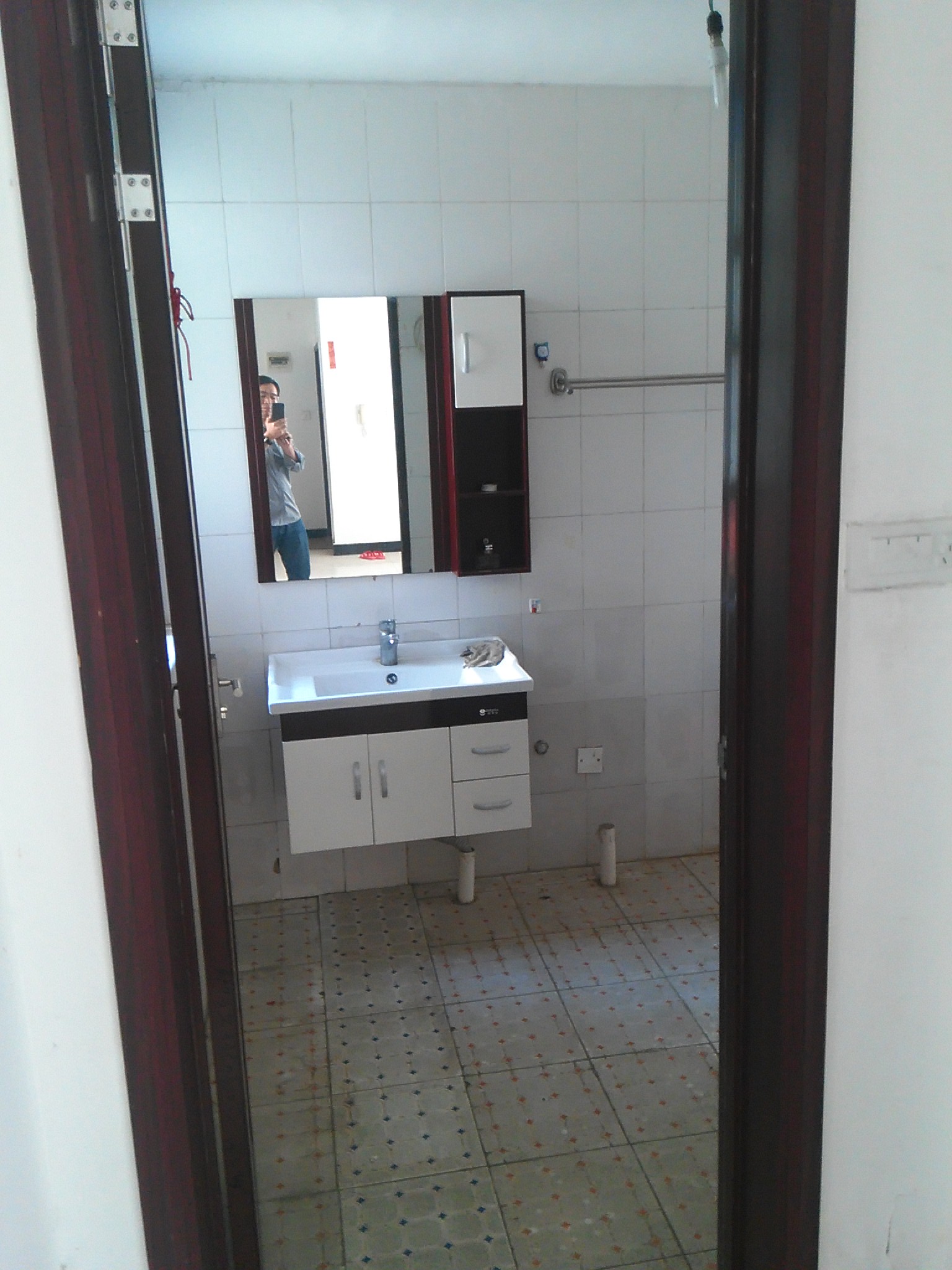 刘口和谐新村三房出售