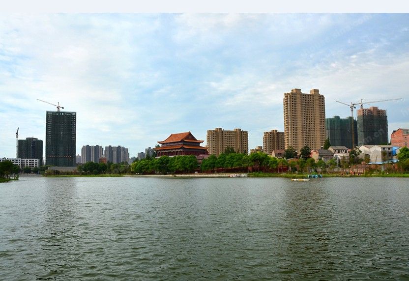 公园世家一期三室两厅134平出售