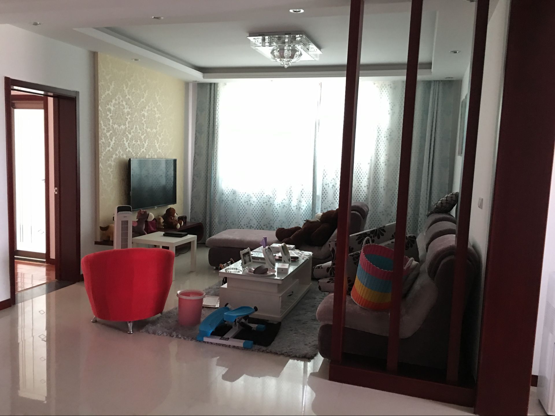 丝宝路精装修3室2厅2卫130平