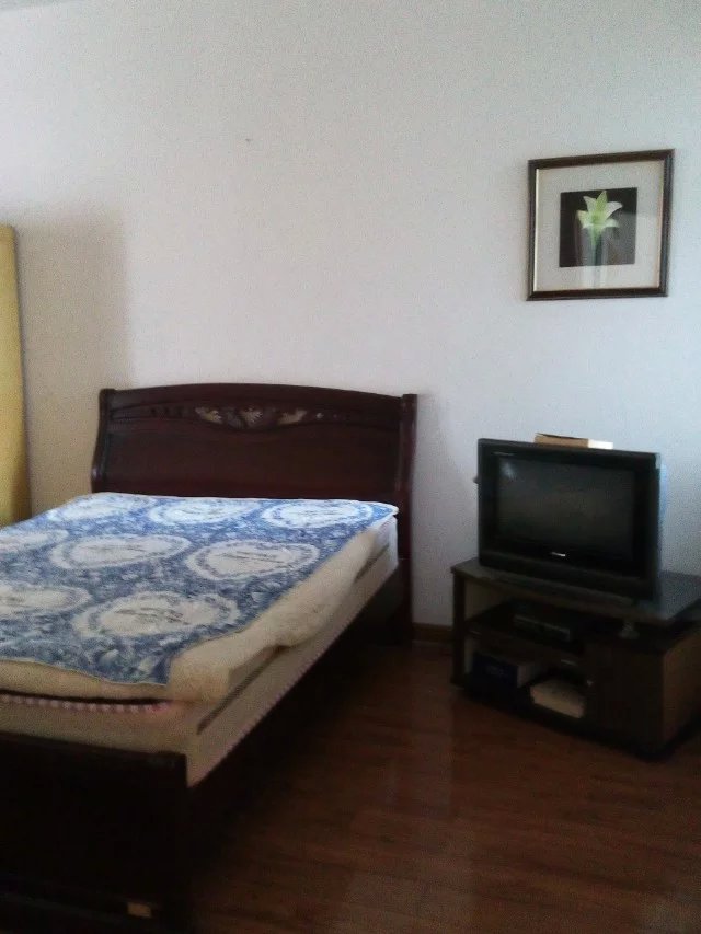 车站附近.工商银行小区三房两厅两卫两证齐全无中介费