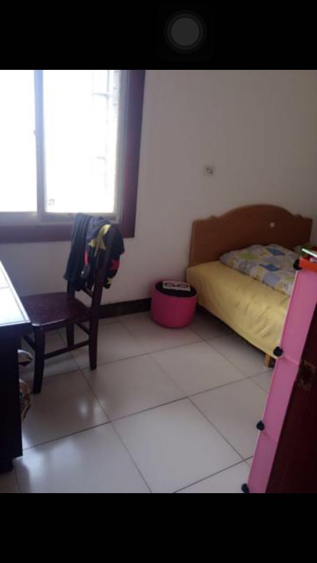 老农贸旁三室两厅出售