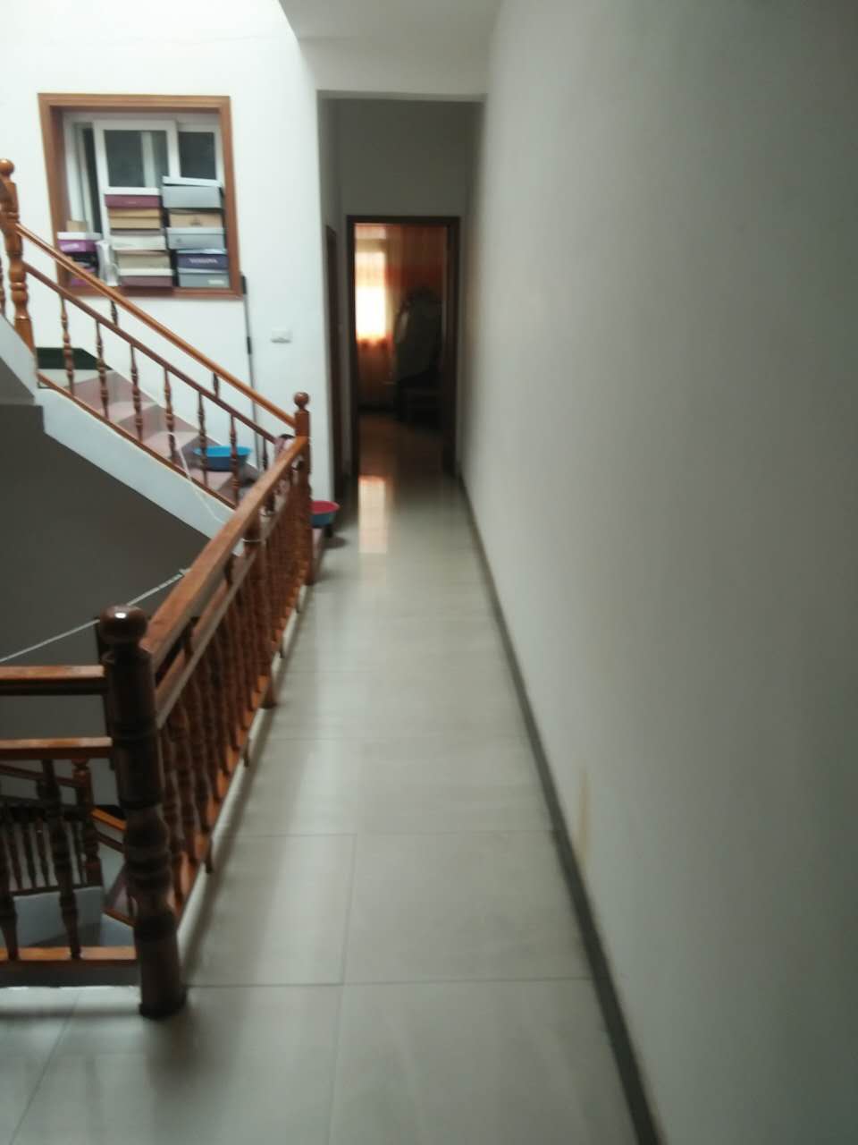 个人自建门面房纯土地占有面积400平方有多总共有三层楼