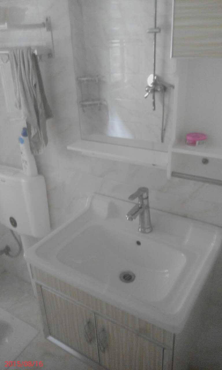 新城一号4#1楼91.5平米出租家电齐全拎包即住