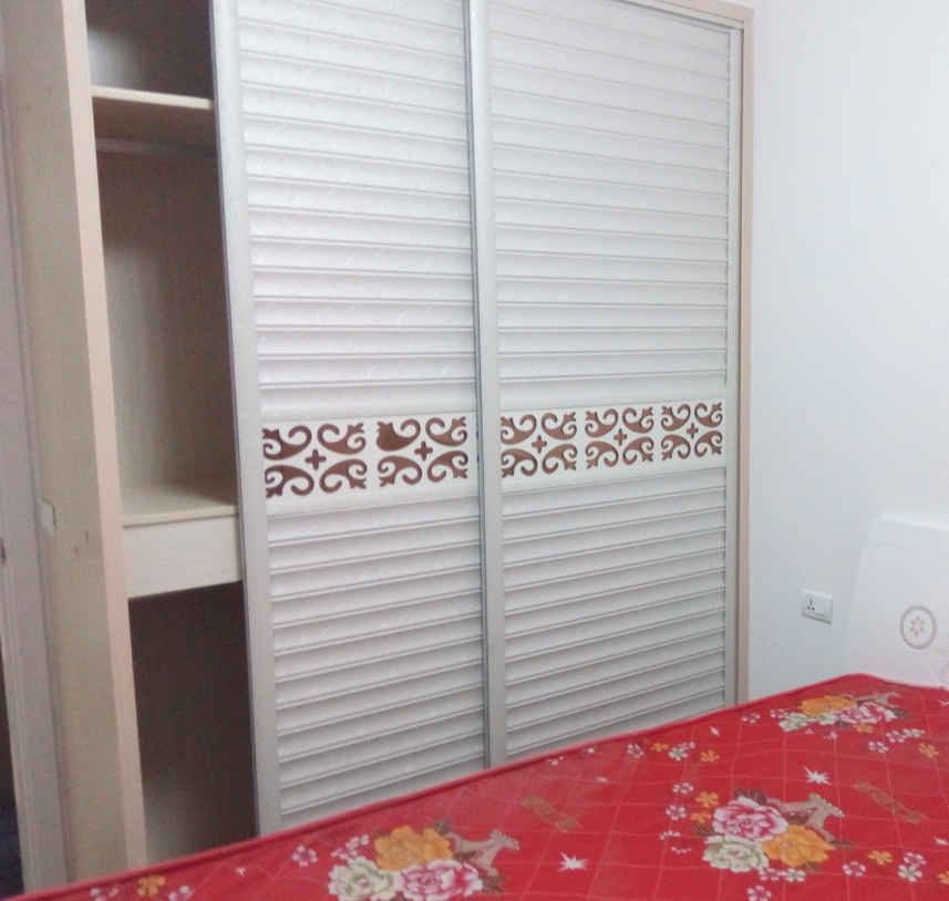 漫城林语精装房出租