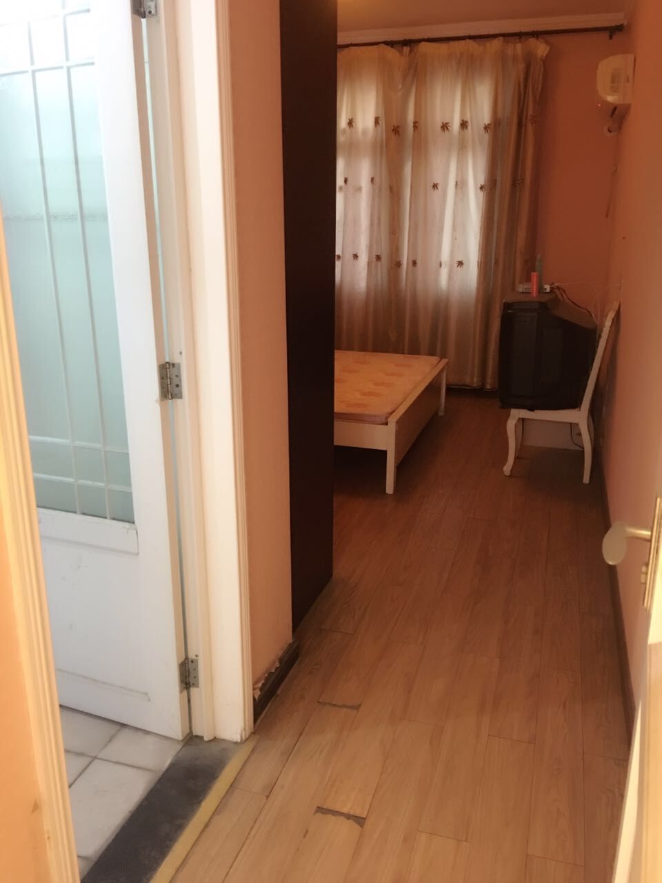 天怡小区三室两厅精装修家电齐全拎包入住