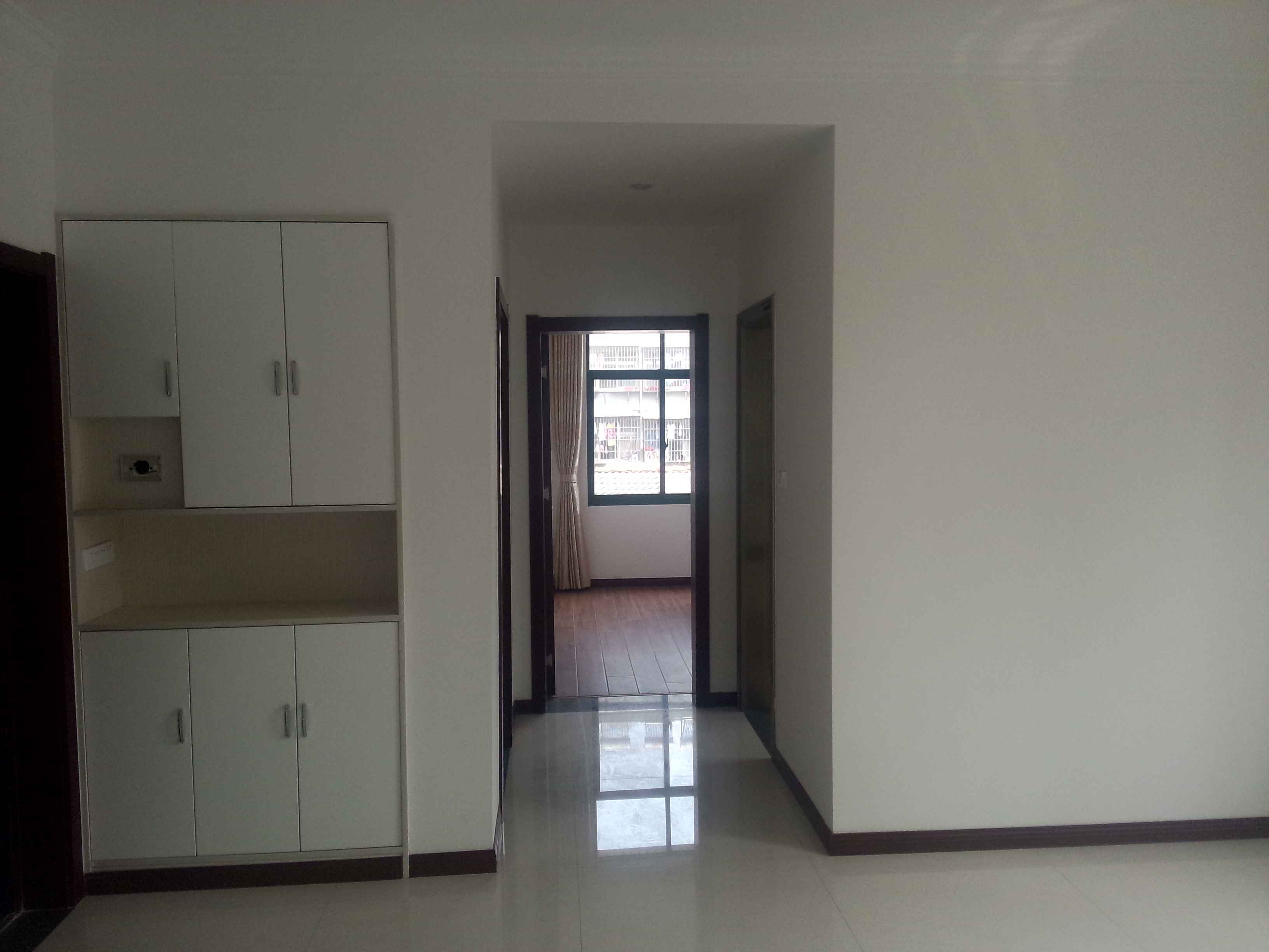 仙桃一中附近，热水器+宽带+空调，大房大厅大厨，居住舒心