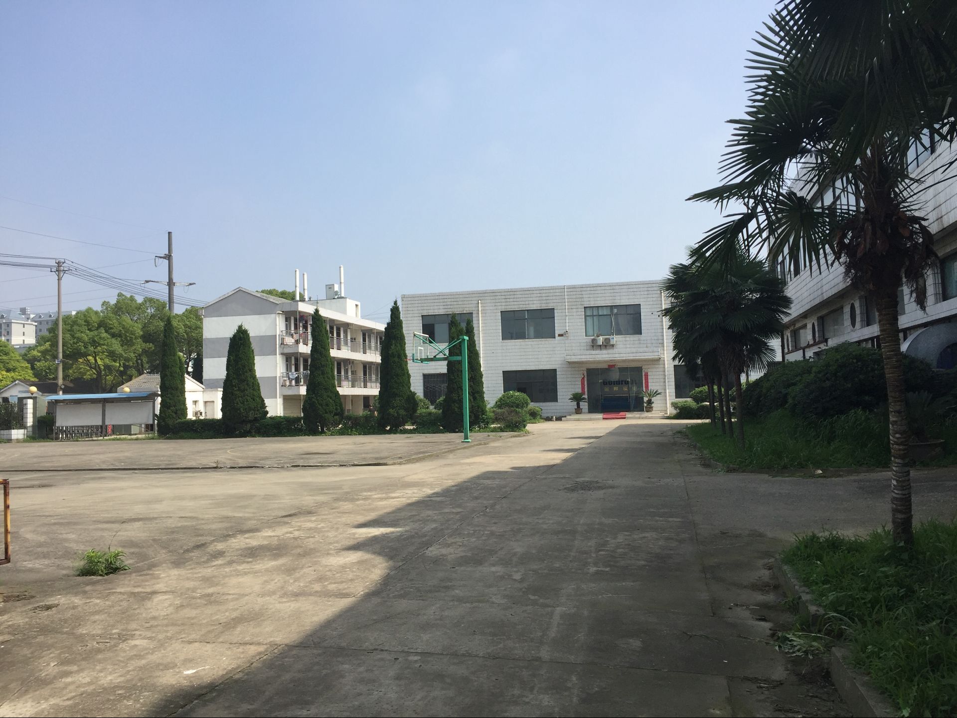 叶王路二层楼厂房出租，面积20000平米