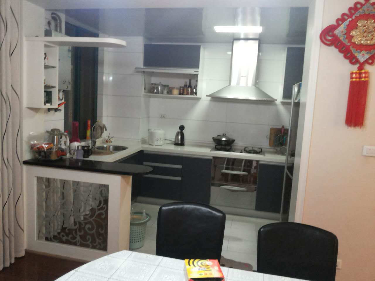 德政金园白露苑三室两厅两卫 装修房子急售