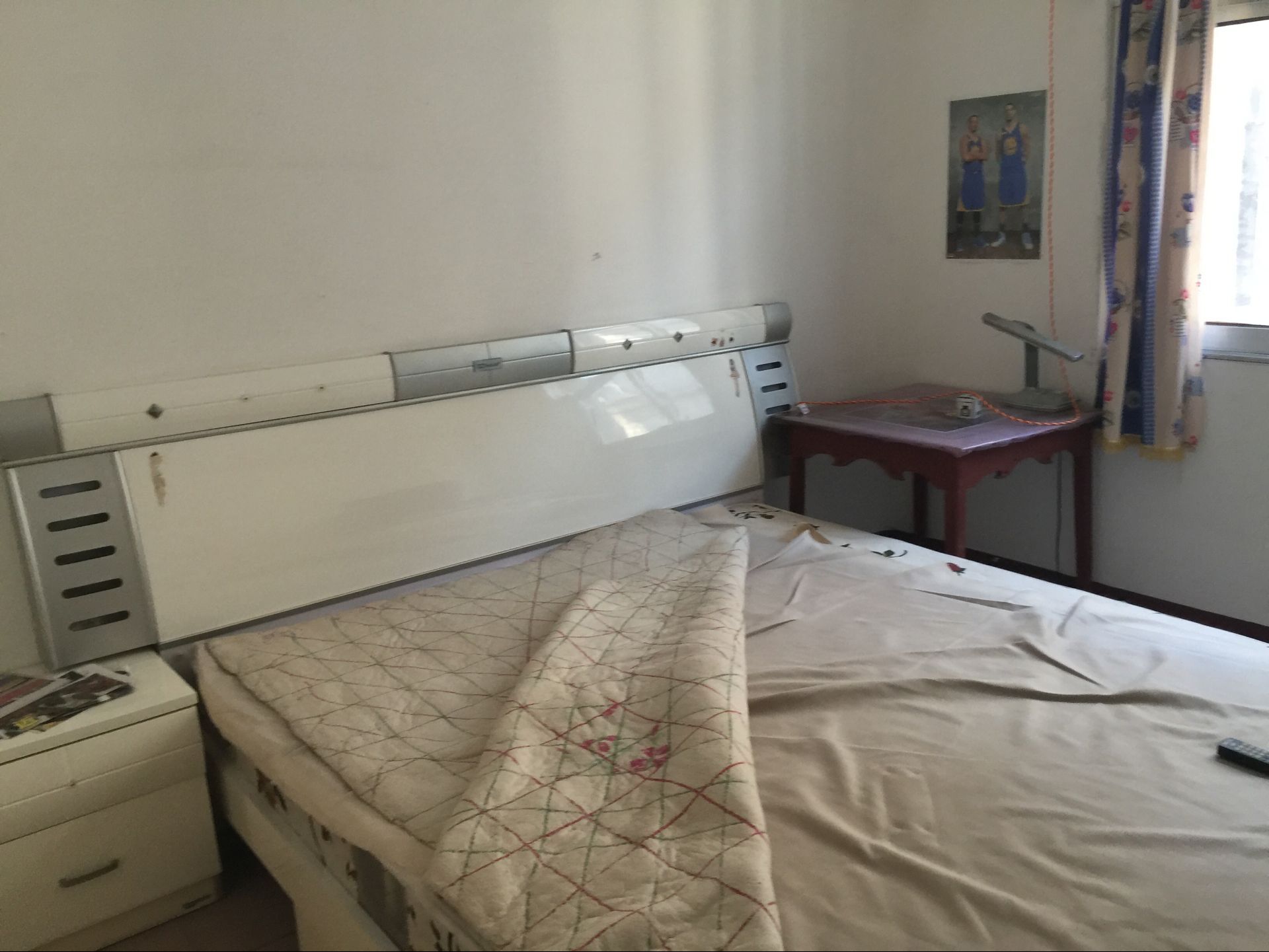 交通路实验 后面文化新村二门五楼