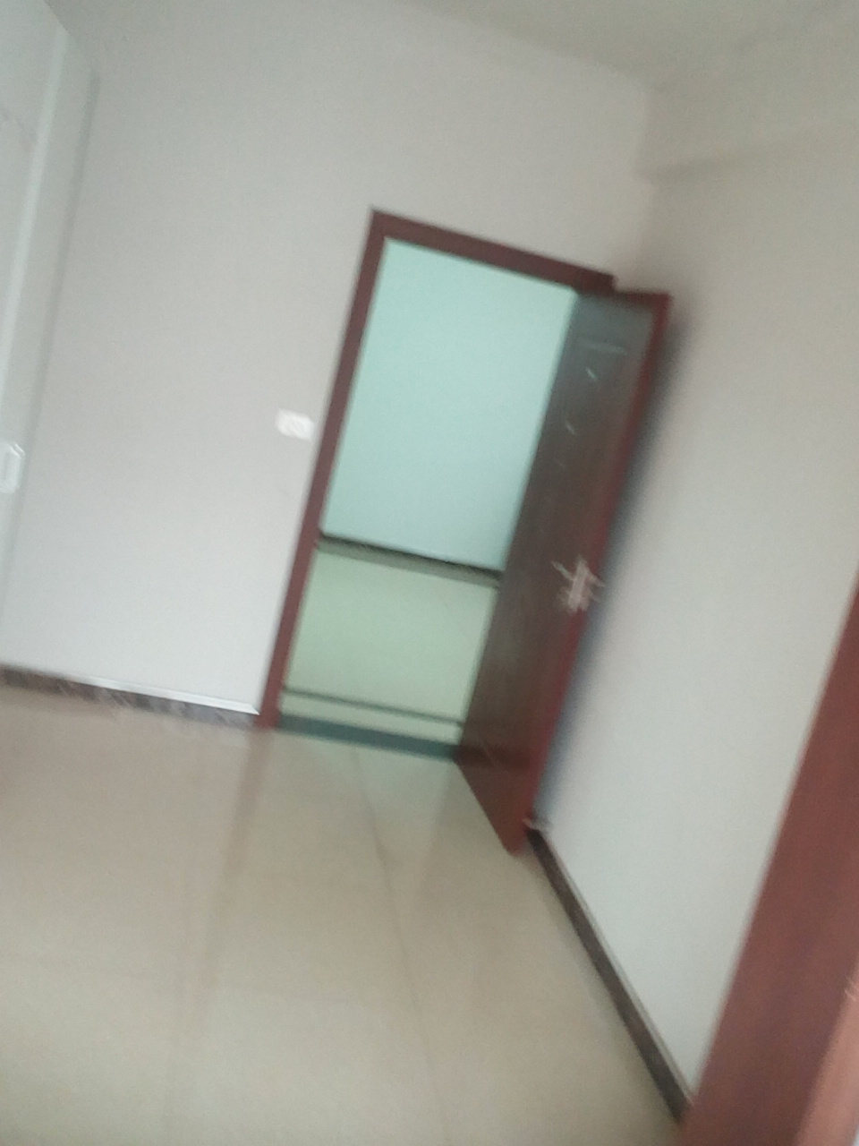 实验三小对面刘口社区电梯房