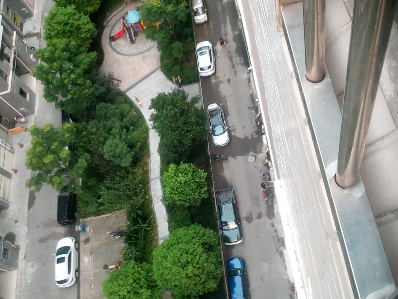 实验三小对面刘口社区电梯房