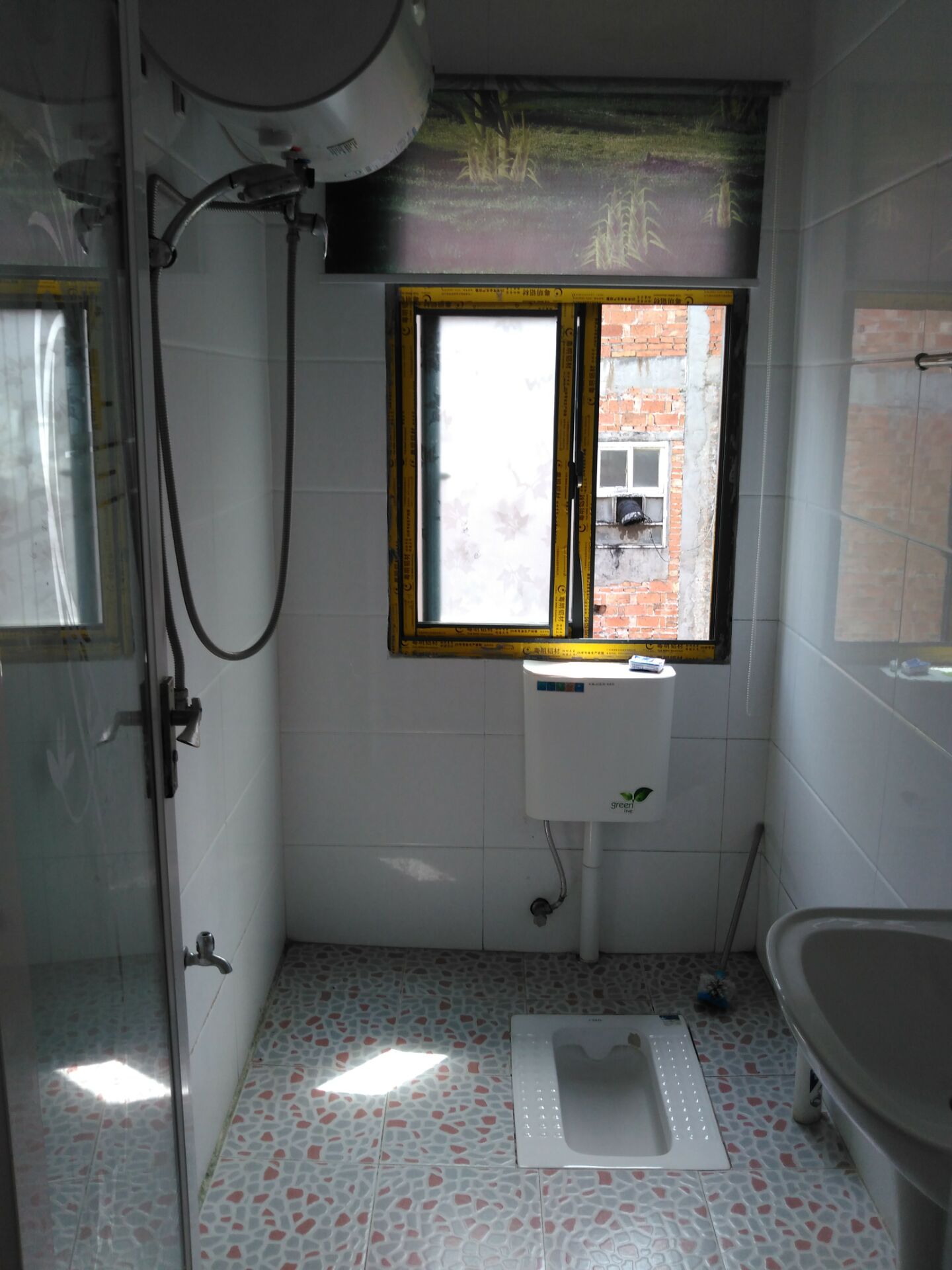 仙桃一中对面二室一厅新房7000元/年出租