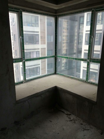 新三中 电梯房诚意出售