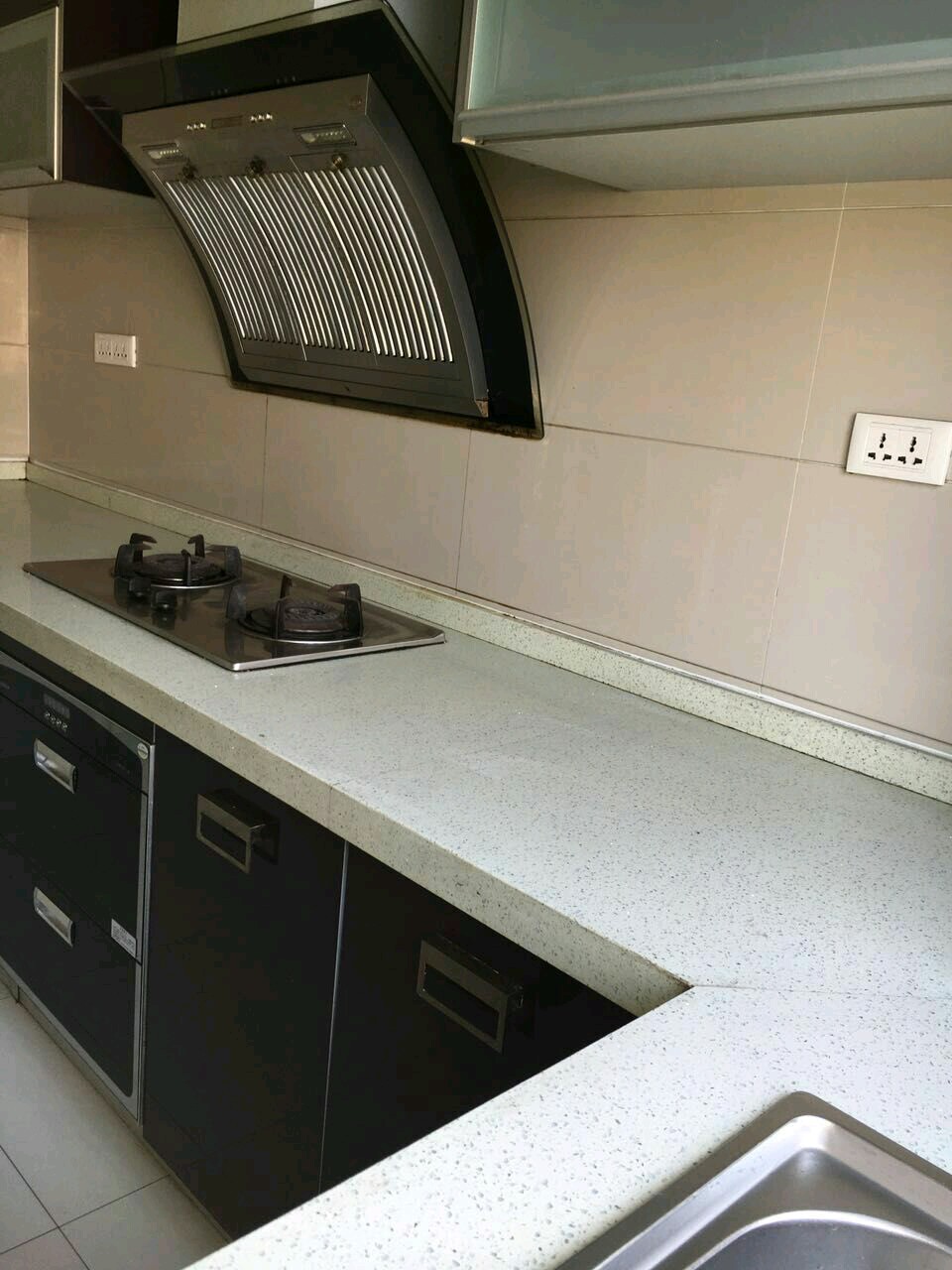 绿地华庭一期墅级洋房3室2厅2卫137平米