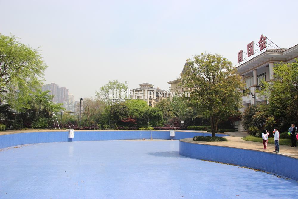 小区实景一角