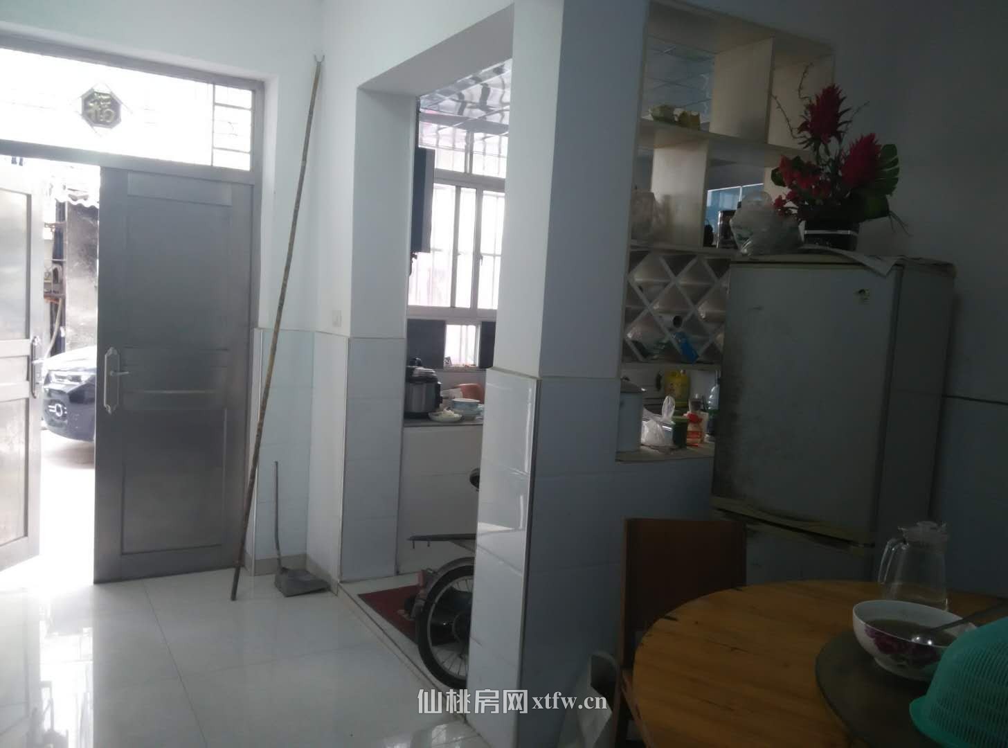 老八中对面三房两厅两卫超大阳台（租售皆可）