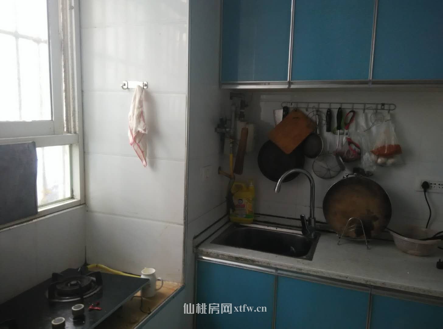 老八中对面三房两厅两卫超大阳台（租售皆可）