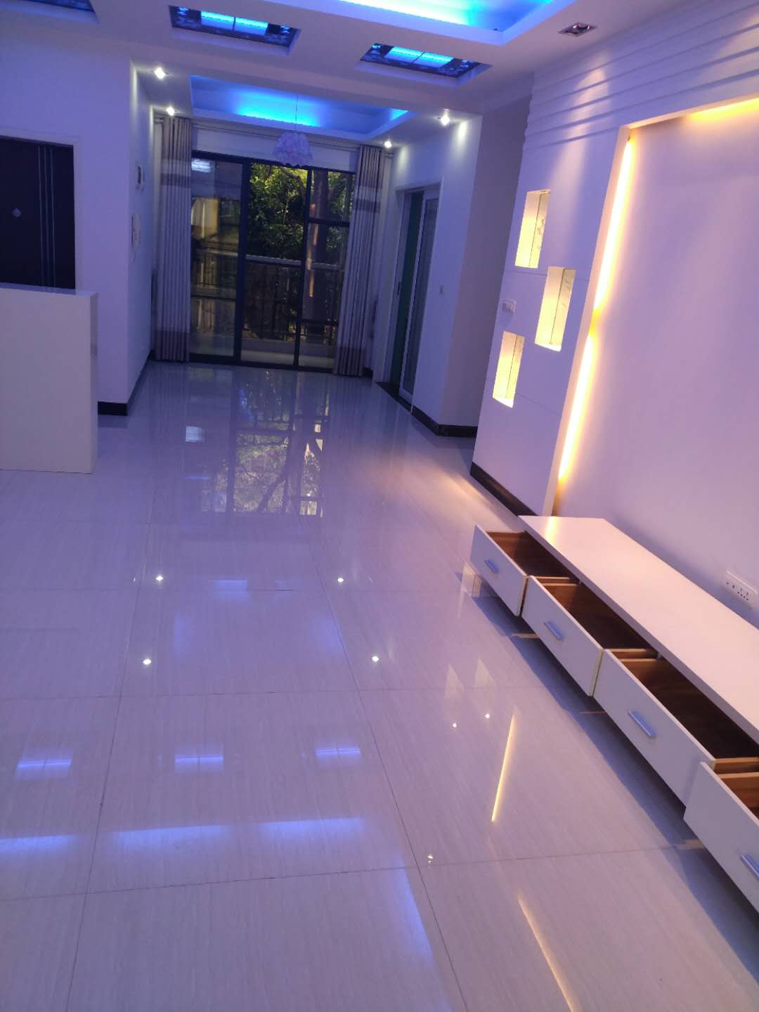 绿地华庭精装，价格超美丽哦！