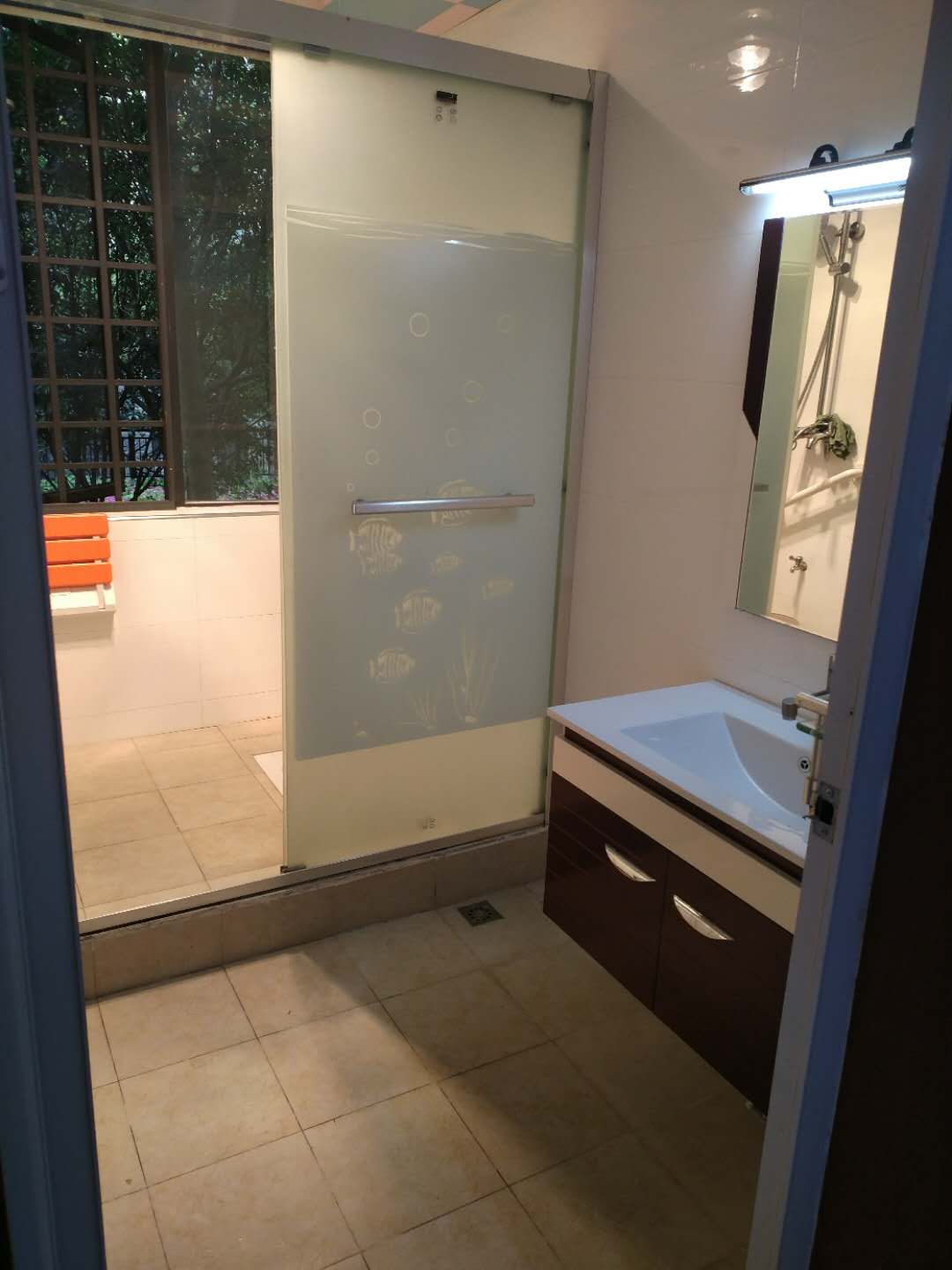 绿地华庭精装，价格超美丽哦！