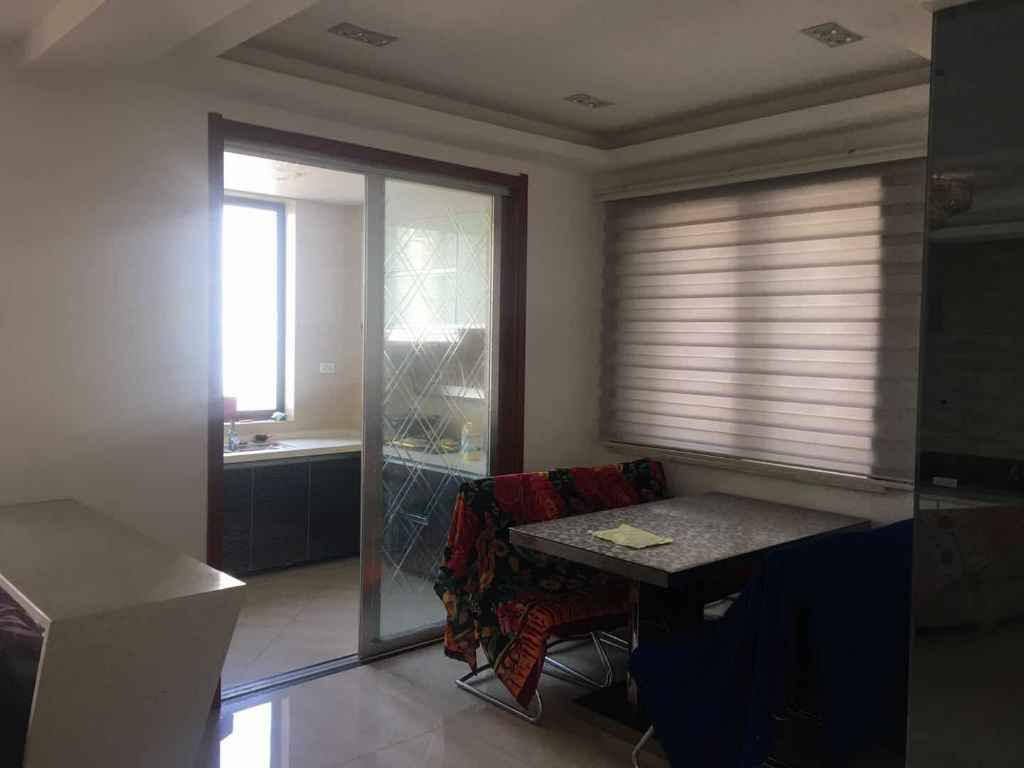 金诚花苑豪装大三房，两证满5年，可 过户！